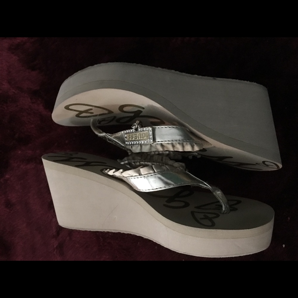 Guess wedges